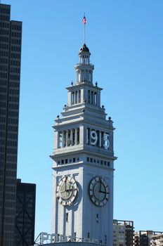 SAN FRANCISCO - OCTOBER 11:  San Francisco's waterfront landmark - the Ferry Building Clock Tower with 1915 on side marking anniversary in California on October 11, 2015.