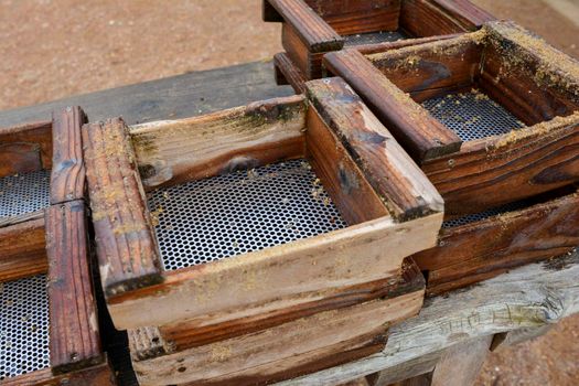 A Sieve for searching gold Mining and sifting