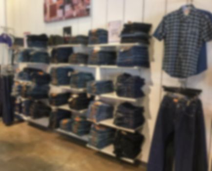 De focused/Blurred image of a clothing store