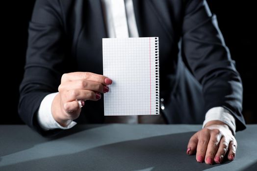 Businesswoman Holding Note With Important Message With One Hand.