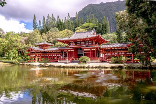 Byodo-In Buddhist Japanese Temple oahu hawaii