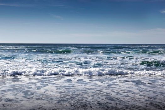 Atlantic ocean in Summer on a beach near Bordeaux, France