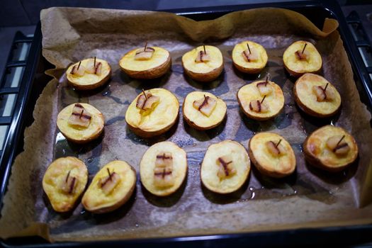 Baked chopped potatoes with lard