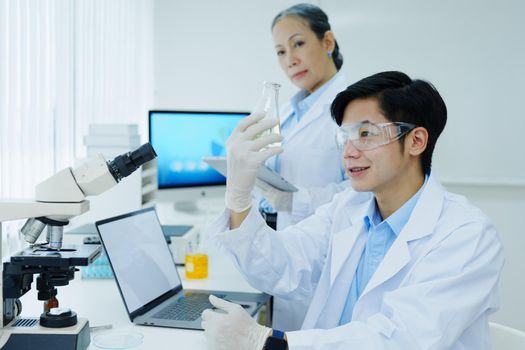 medical research laboratories, scientists analyze chemical samples Discuss technological innovations. Advanced scientific laboratories for medicine, biotechnology