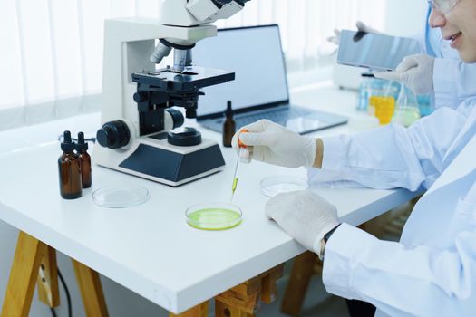 medical research laboratories, scientists analyze chemical samples Discuss technological innovations. Advanced scientific laboratories for medicine, biotechnology