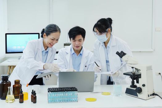 medical research laboratories, scientists analyze chemical samples Discuss technological innovations. Advanced scientific laboratories for medicine, biotechnology