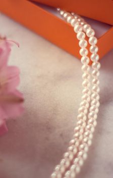 Chic pearl jewellery in a present box - Valentine's day ideas, luxury shopping and holiday inspiration concept. The perfect gift for her