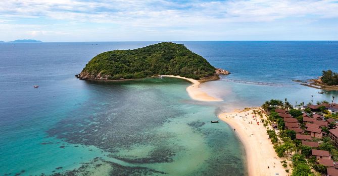 Mae Haad beach in koh Phangan, Surat Thani, Thailand, south east Asia