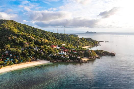 Haad Yao is a beautiful white sand beach that bends gently around the north west of Koh Phangan