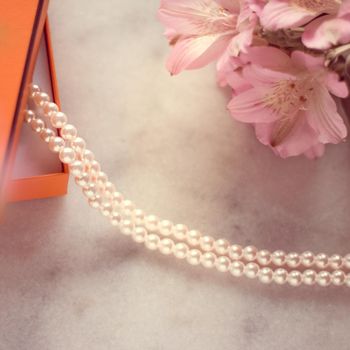 Chic pearl jewellery in a present box - Valentine's day ideas, luxury shopping and holiday inspiration concept. The perfect gift for her