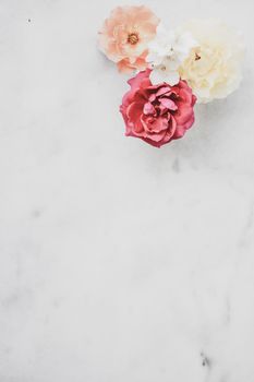 Wedding decor, floral background and beautiful home garden concept - Vintage roses on marble