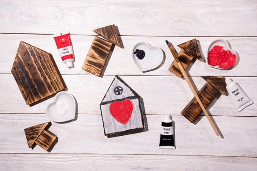 how to draw a heart on a wooden house, crafting, step by step instructions how to make decor for valentine's or mother's day, Sweet Home. . High quality photo