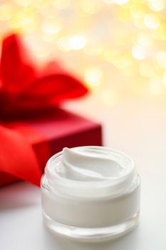 Beauty, cosmetics and skincare concept - Luxury face cream as a holiday gift