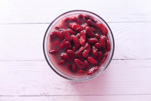 Grains Red bean in a bowl on table