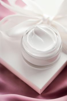 Beauty, cosmetics and skincare styled concept - Luxury moisturizing cream and a white gift box