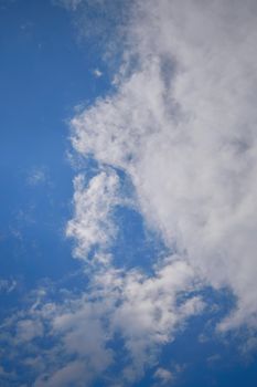 Beautiful clouds spread out over the blue sky.