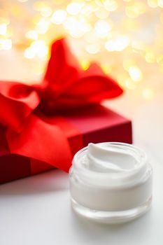 Beauty, cosmetics and skincare concept - Luxury face cream as a holiday gift