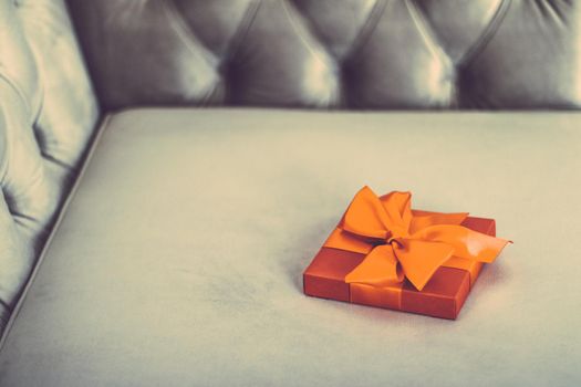 Birthday present, shop sale promotion and autumn decoration concept - Vintage luxury holiday orange gift box with silk ribbon and bow, christmas or valentines day decor