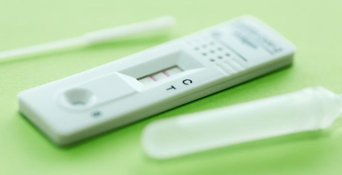 Express corona test. Positive covid antigen test.