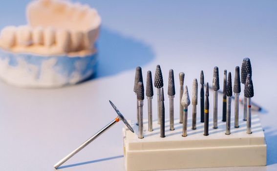 Grinding tools and drills for dental technicians.