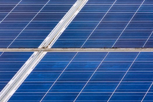 Older PV modules of a private photovoltaic system generate electricity and are billed via the EEG remuneration