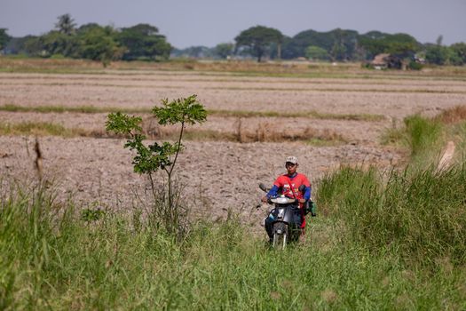 With a motorcycle you can be mobile anywhere in the country between Bago and Yangon in Myanmar