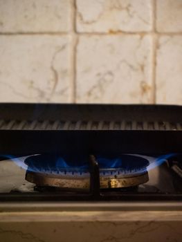 preparing a grill for cooking with heat and olive oil