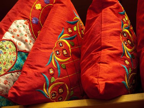 Red pillows.