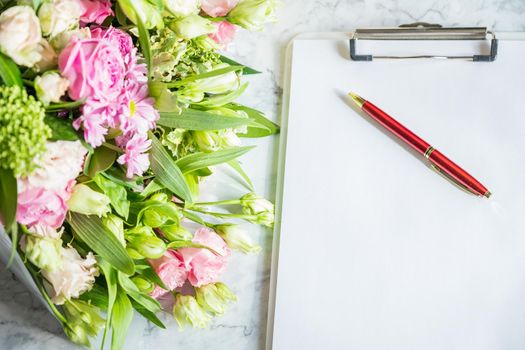 Happy Teachers Day message with pink roses