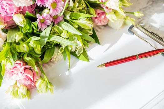Happy Teachers Day message with pink roses