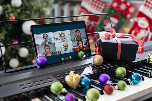 Christmas, video on a digital tablet and plays on an electro synthesizer