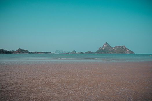 horizon scenics Calm sea blue water ocean  blue sky