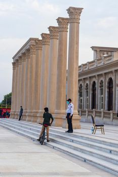 Sharjah, UAE - 07.20.2021 - Visitors at Sharjah amphitheatre, Khor Fakkan area