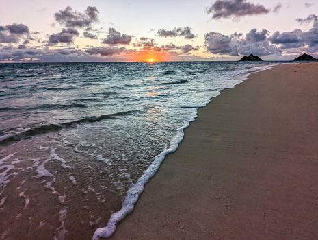 sunrise ove lanikai beach oahu hawaii