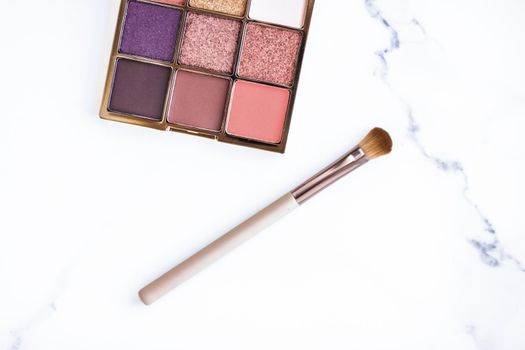 Cosmetic branding, fashion blog and glamour set concept - Eye shadow palette swatches on marble background, make-up and eyeshadows cosmetics product for luxury beauty brand and holiday flatlay design