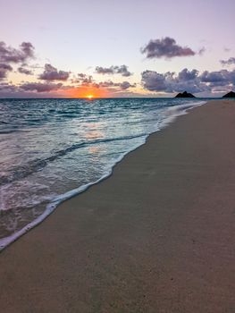 sunrise ove lanikai beach oahu hawaii
