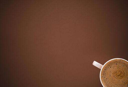 Drinks menu, italian espresso recipe and organic shop concept - Cup of hot coffee as breakfast drink, flatlay cups on brown background