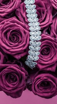 Luxe branding, glamour fashion and boutique shopping concept - Luxury diamond jewelry bracelet and pink roses flowers, love gift on Valentines Day and jewellery brand holiday background design