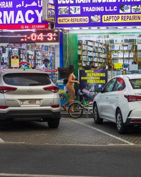 Dubai, UAE - 12.22.2021 - Busy streets of Satwa area.