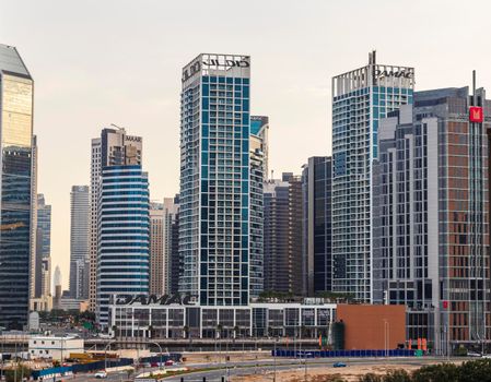 Dubai, UAE - 01.19.2021 - Early morning hour in Business Bay district.