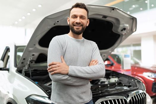 the buyer of a new car in the salon took out an insurance policy.