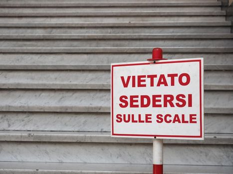 vietato sedersi sulle scale translation do not sit on the stairs sign