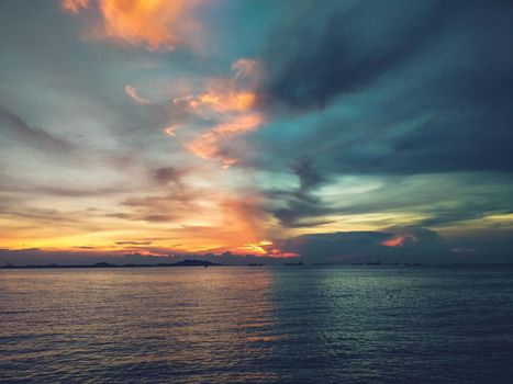 Sunset dramatic seascape bright evening sky during sunset nature background