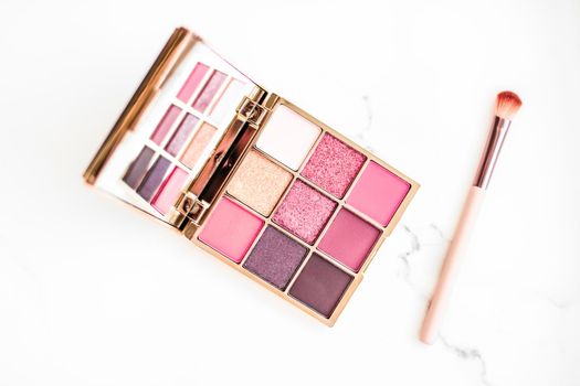 Cosmetic branding, fashion blog and glamour set concept - Eye shadow palette swatches on marble background, make-up and eyeshadows cosmetics product for luxury beauty brand and holiday flatlay design