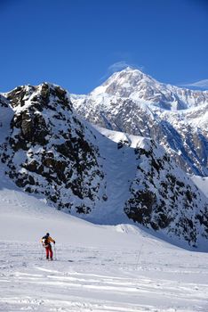 ski near mount mckinley base camp