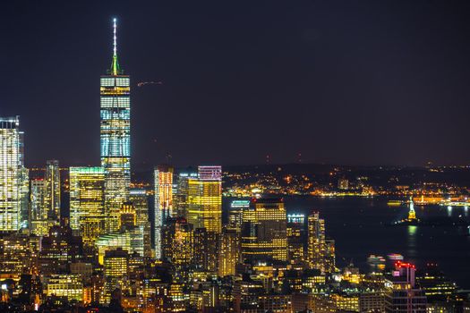 Night view and night view of Rockefeller Center observation deck. Shooting Location: New York, Manhattan