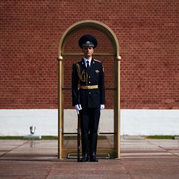 Eternal Flame in the Kremlin. Guard of Honor at the tomb of the Unknown Soldier at the wall of Moscow Kremlin. 11.05.2022 Moscow, Russia.