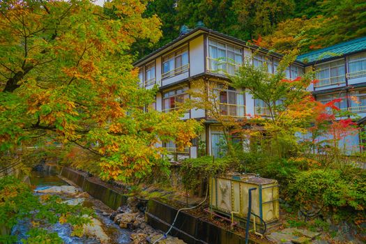 Shimanto hot spring wrapped in autumn leaves. Shooting Location: Gunma Prefecture