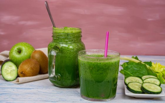 healthy detox juices with natural ingredients