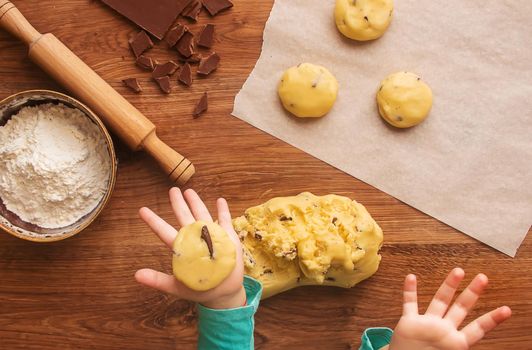 Pastry, cakes, cook their own hands. Selective focus Nature